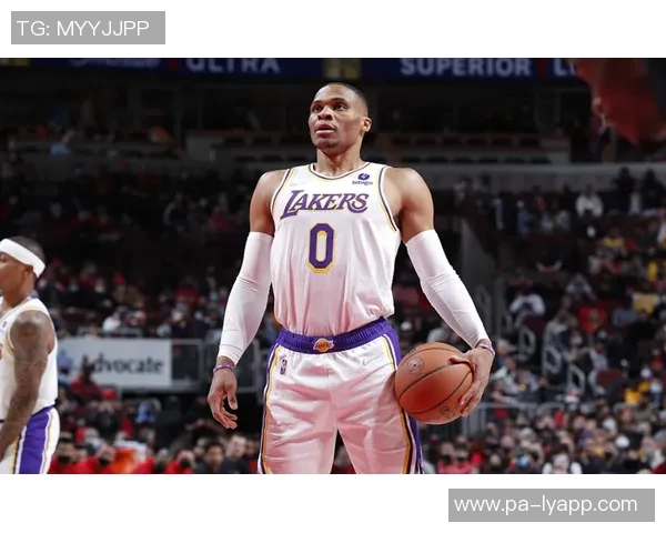 托马斯布莱恩特绝杀被帽怒推摄像头引发热议